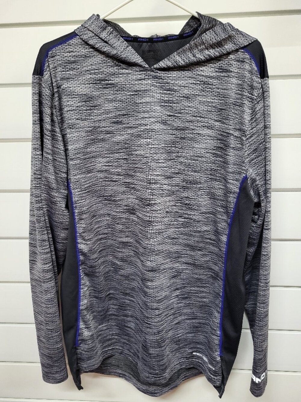 AND1 Basketball Long Sleeved Men's Shirt - Size Large